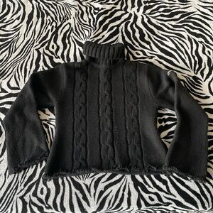 Spyder turtleneck black cable knit pull over autumn sweater raw hem size 8